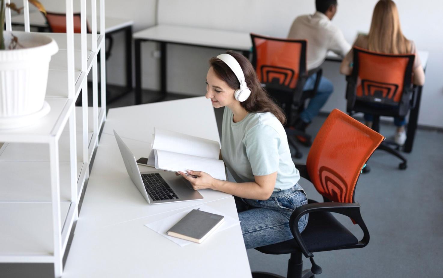 Interactive group discussion during finance workshop