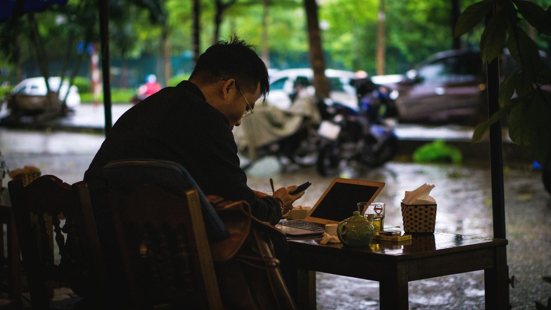 Students engaged in collaborative finance workshop exercises